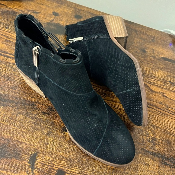 VINCE CAMITO - Suede Exposed Ankle Booties - Picture 3 of 11